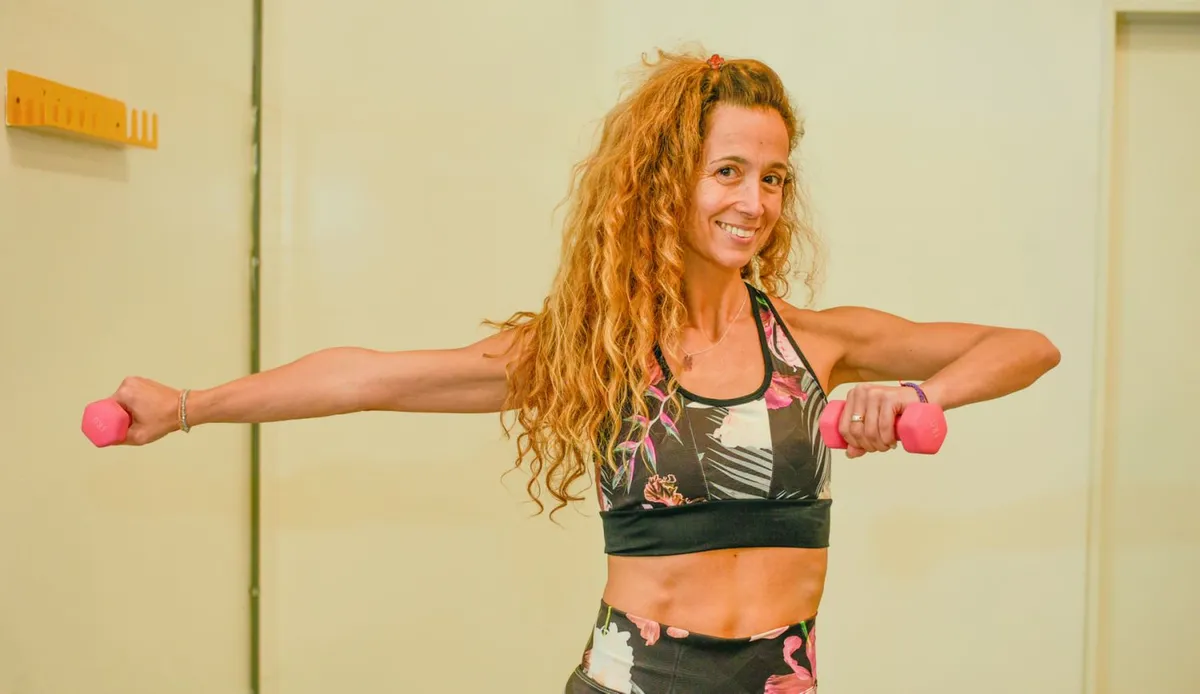 Diana Almerares en sus clases de fitness para bailar y tonificar